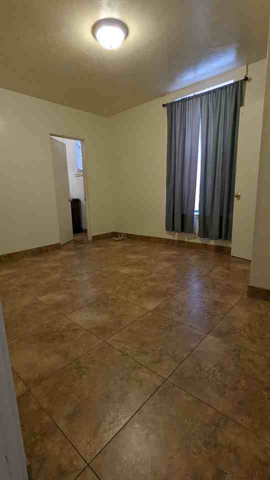 1052 E 7th St - Photo 6 of 11