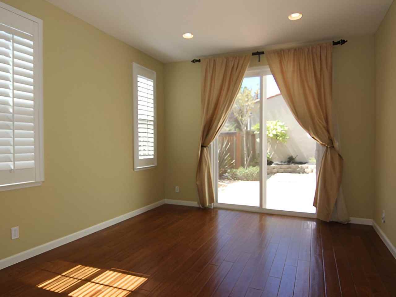 2725 Mountain Ash Ln - Photo 3 of 17