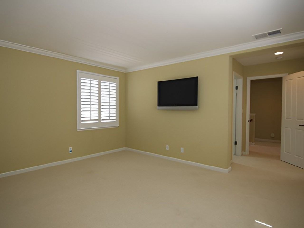 2725 Mountain Ash Ln - Photo 7 of 17