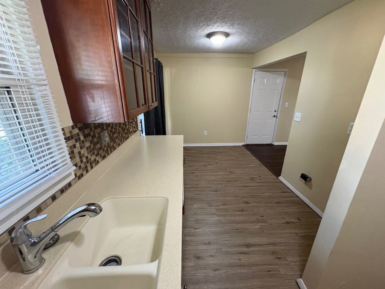 508 Amor Pl - Photo 4 of 11
