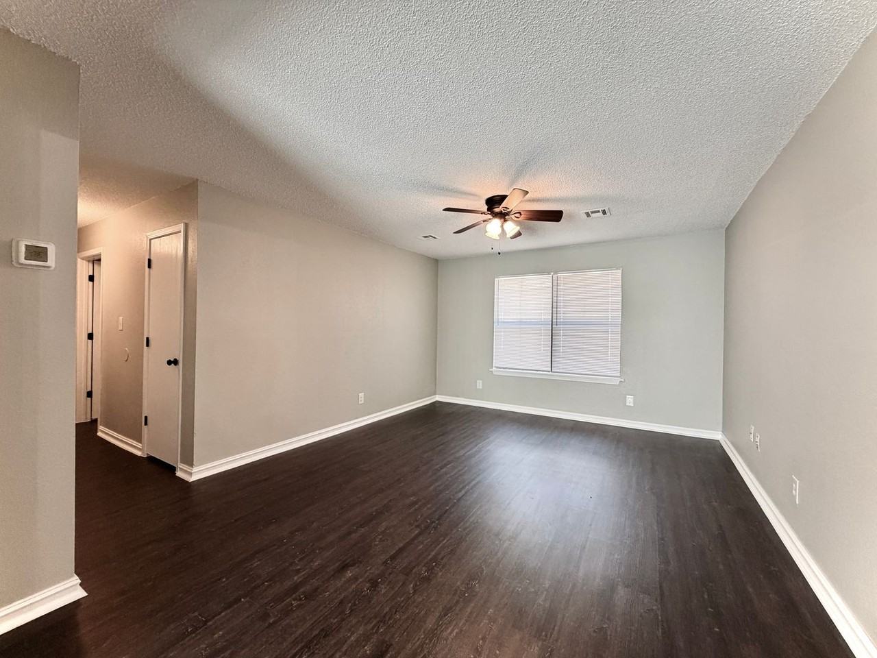 14018 S Hickory Pl - Photo 3 of 23