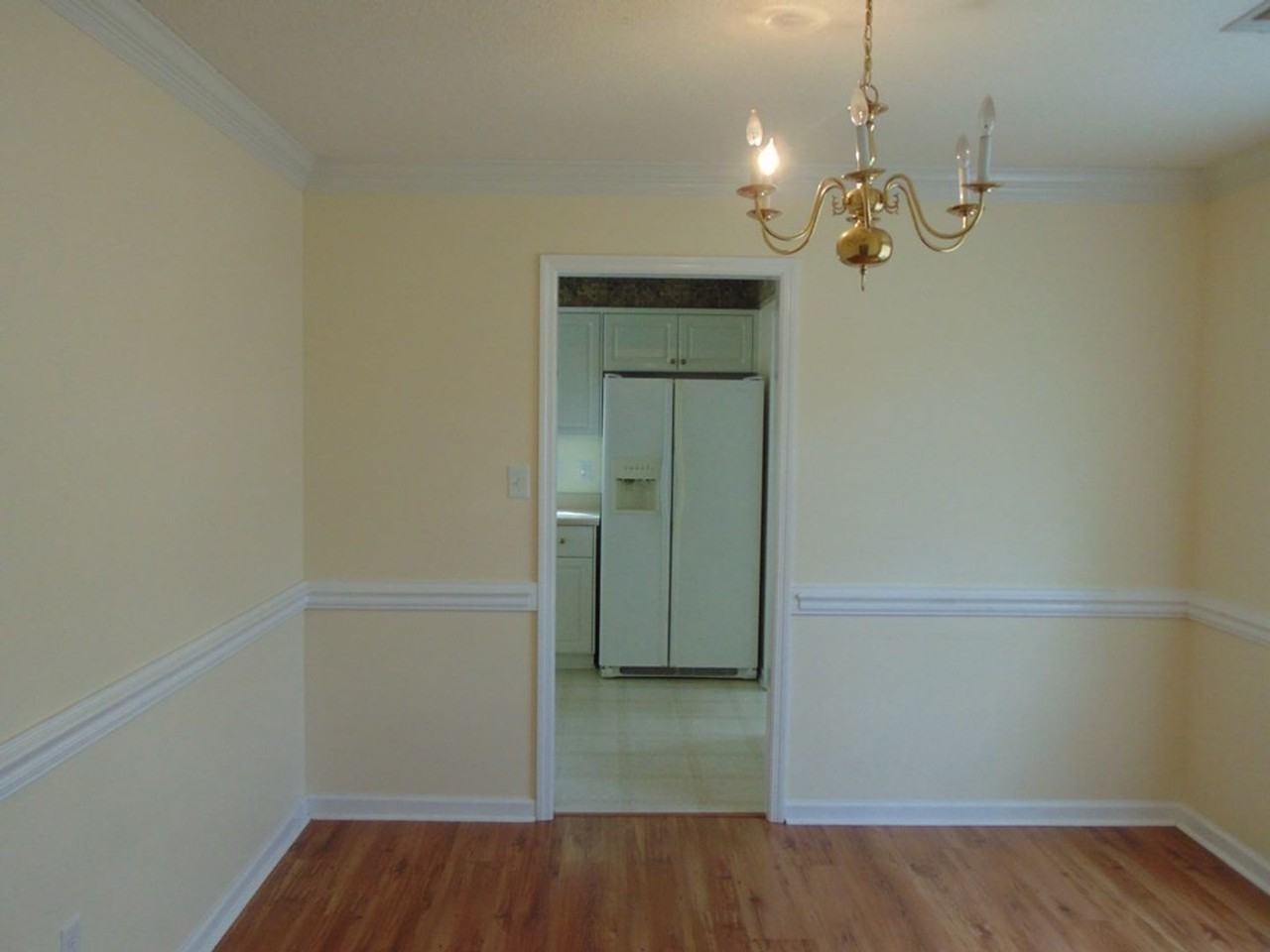 3240 Peninsula Dr - Photo 3 of 7