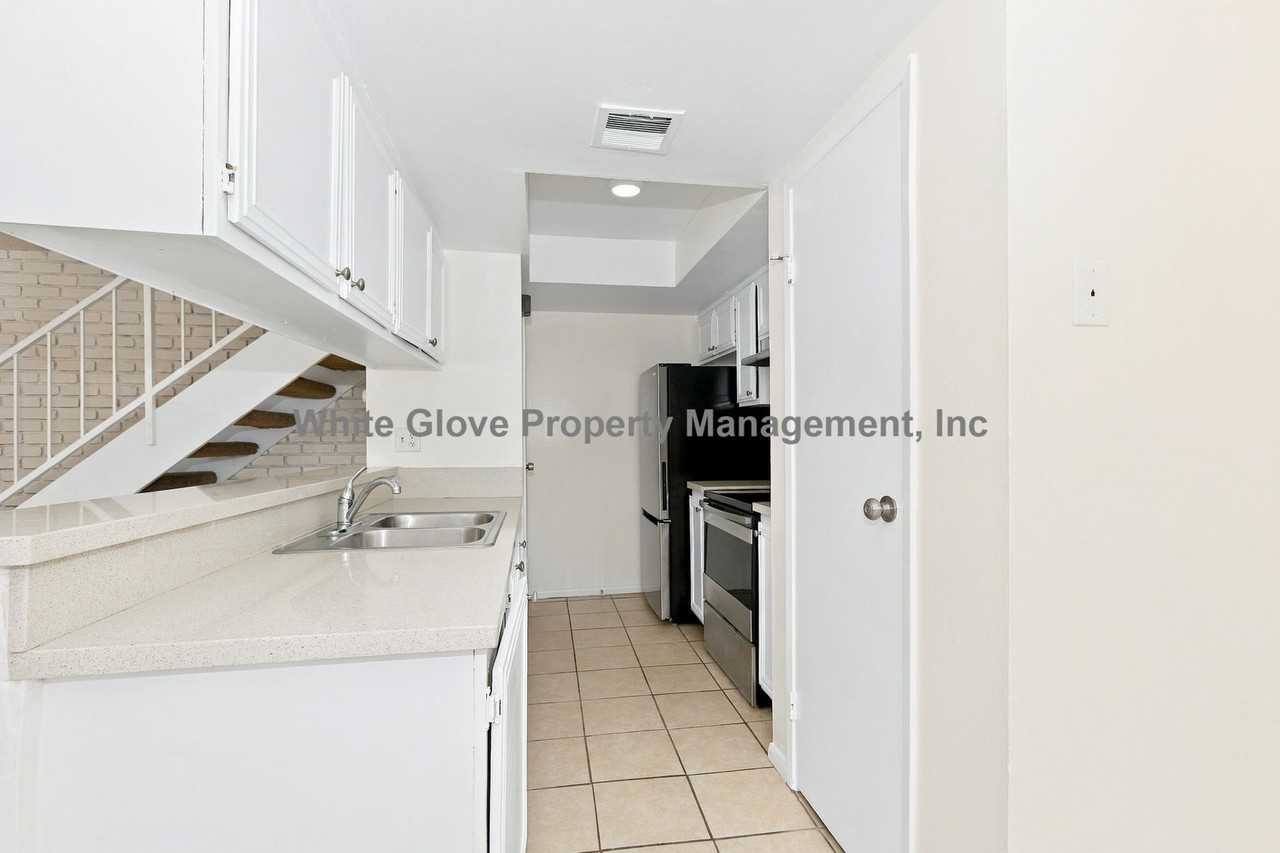 18112 Camino Bello - Photo 6 of 20