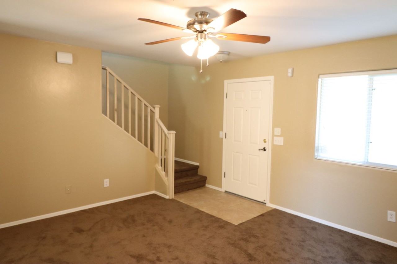 4264 E Babbling Brook Dr - Photo 4 of 32