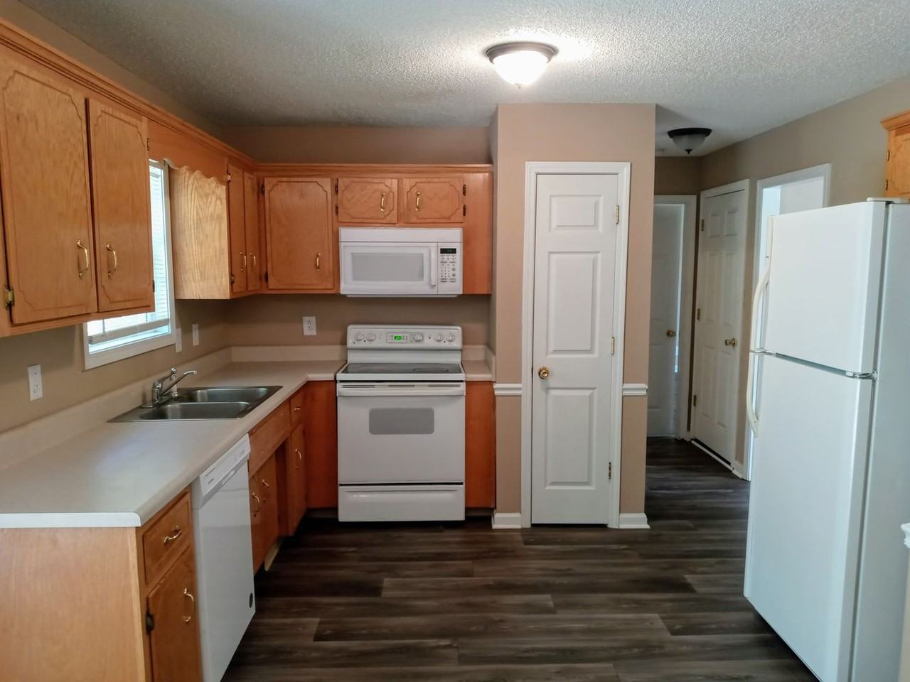 2575 Elkmont Dr - Photo 6 of 14