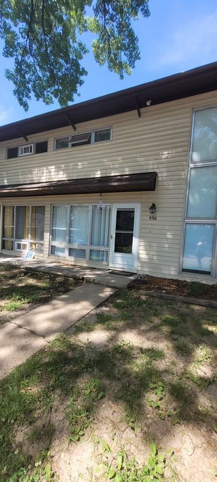 936 N 71st St - Photo 2 of 16