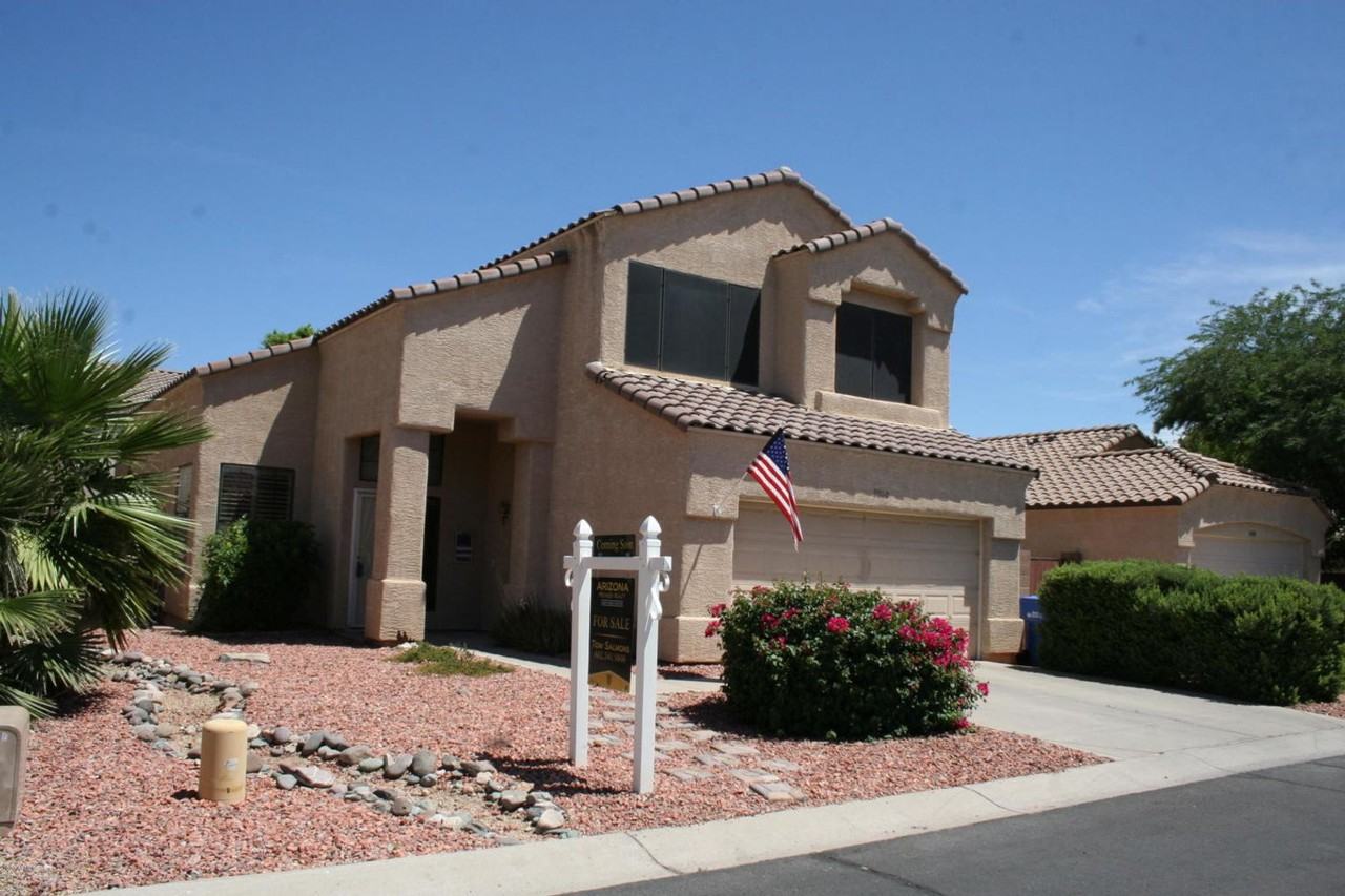 2010 W Tracy Ln - Photo 2 of 42