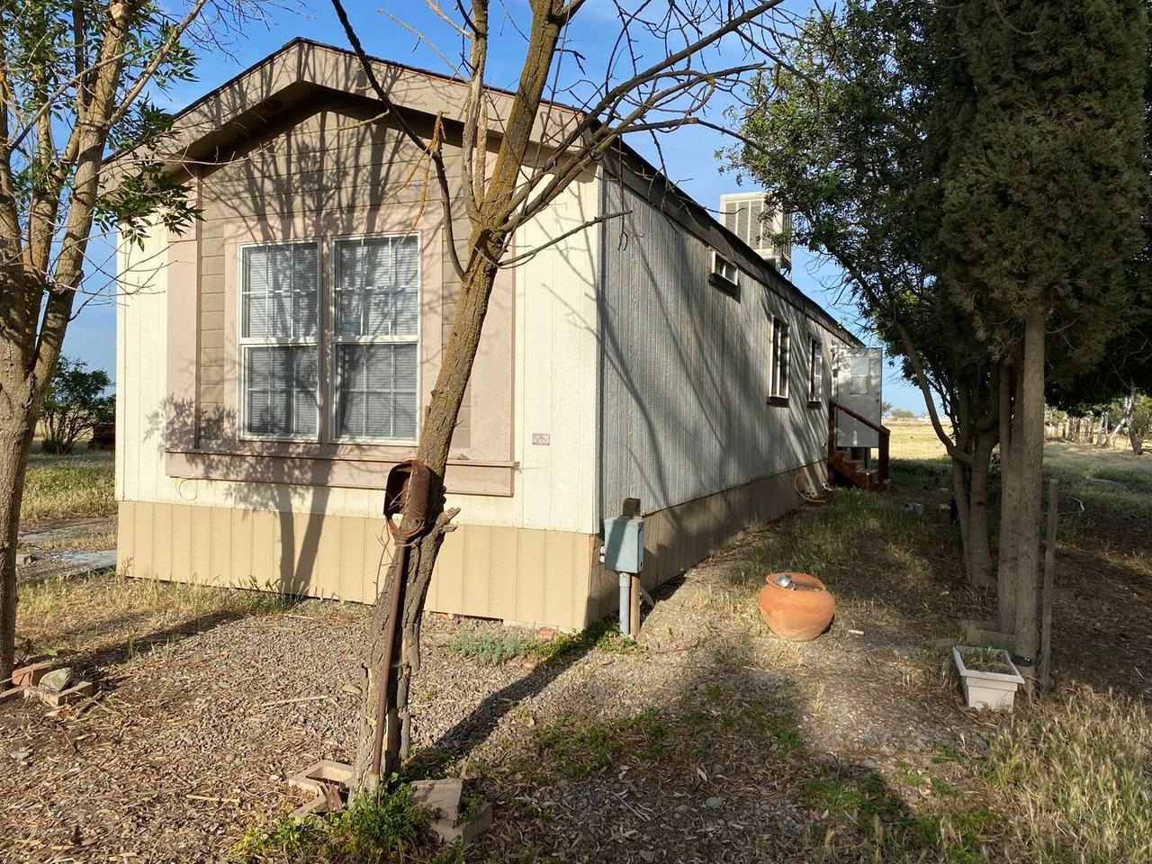 12090 Nantes Ave - Photo 2 of 12