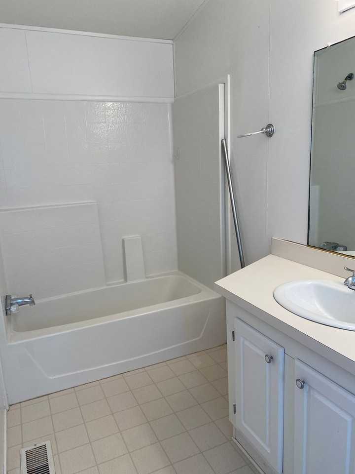 12090 Nantes Ave - Photo 4 of 12