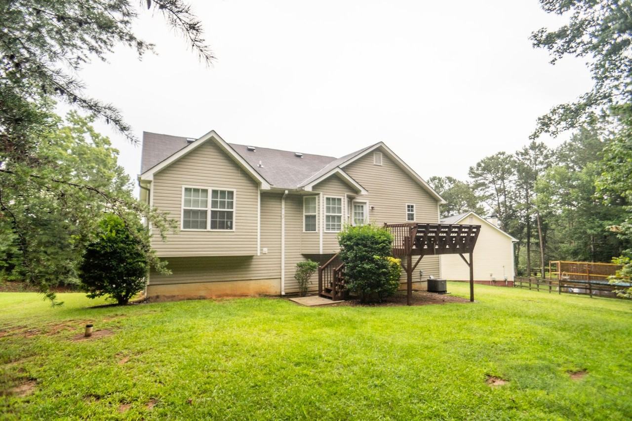 52 Fieldstone Ct - Photo 2 of 13