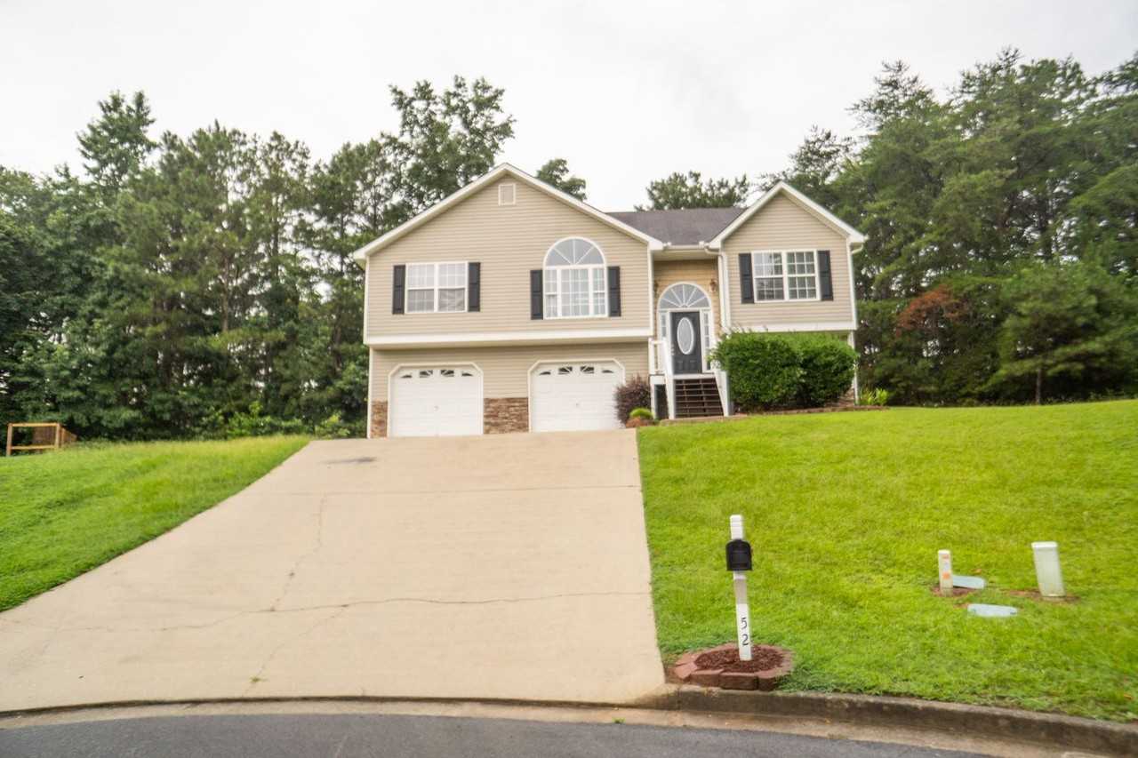 52 Fieldstone Ct - Photo 3 of 13