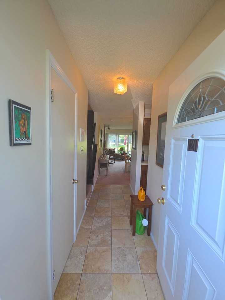 120 Pear Tree Ln - Photo 4 of 27