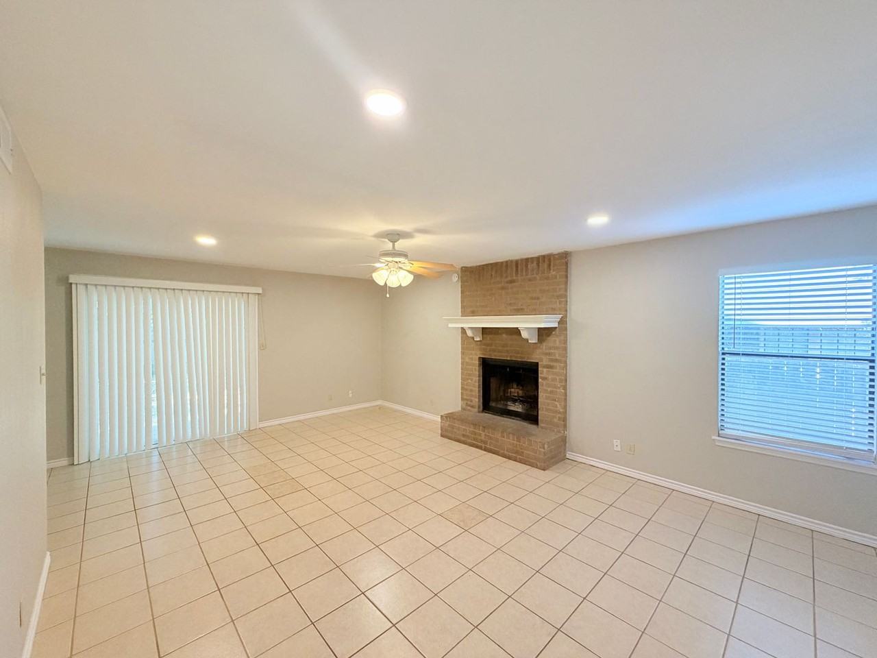 8806 Cainwood Ln - Photo 2 of 37