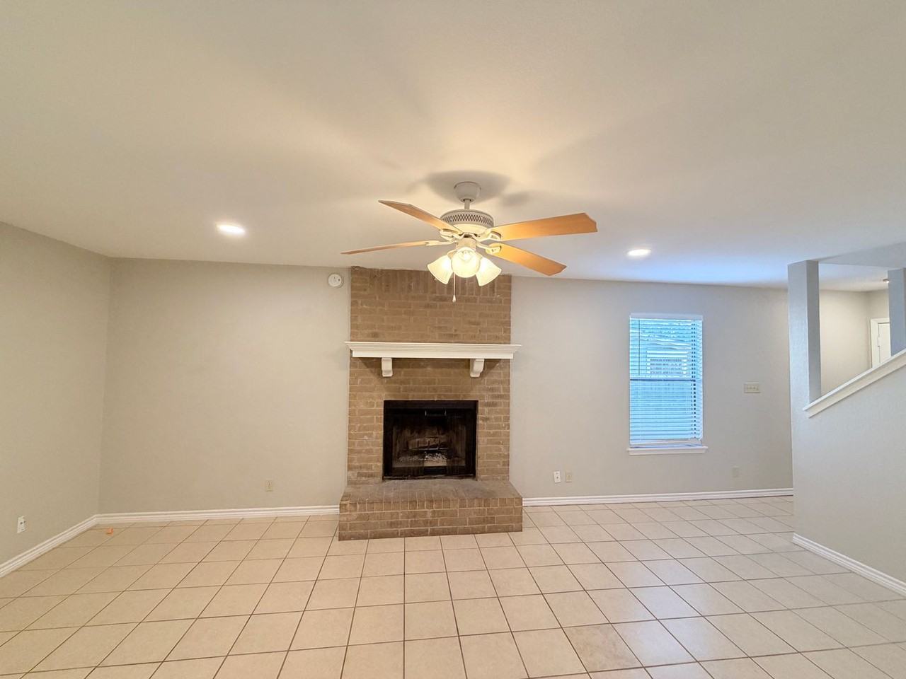 8806 Cainwood Ln - Photo 3 of 37