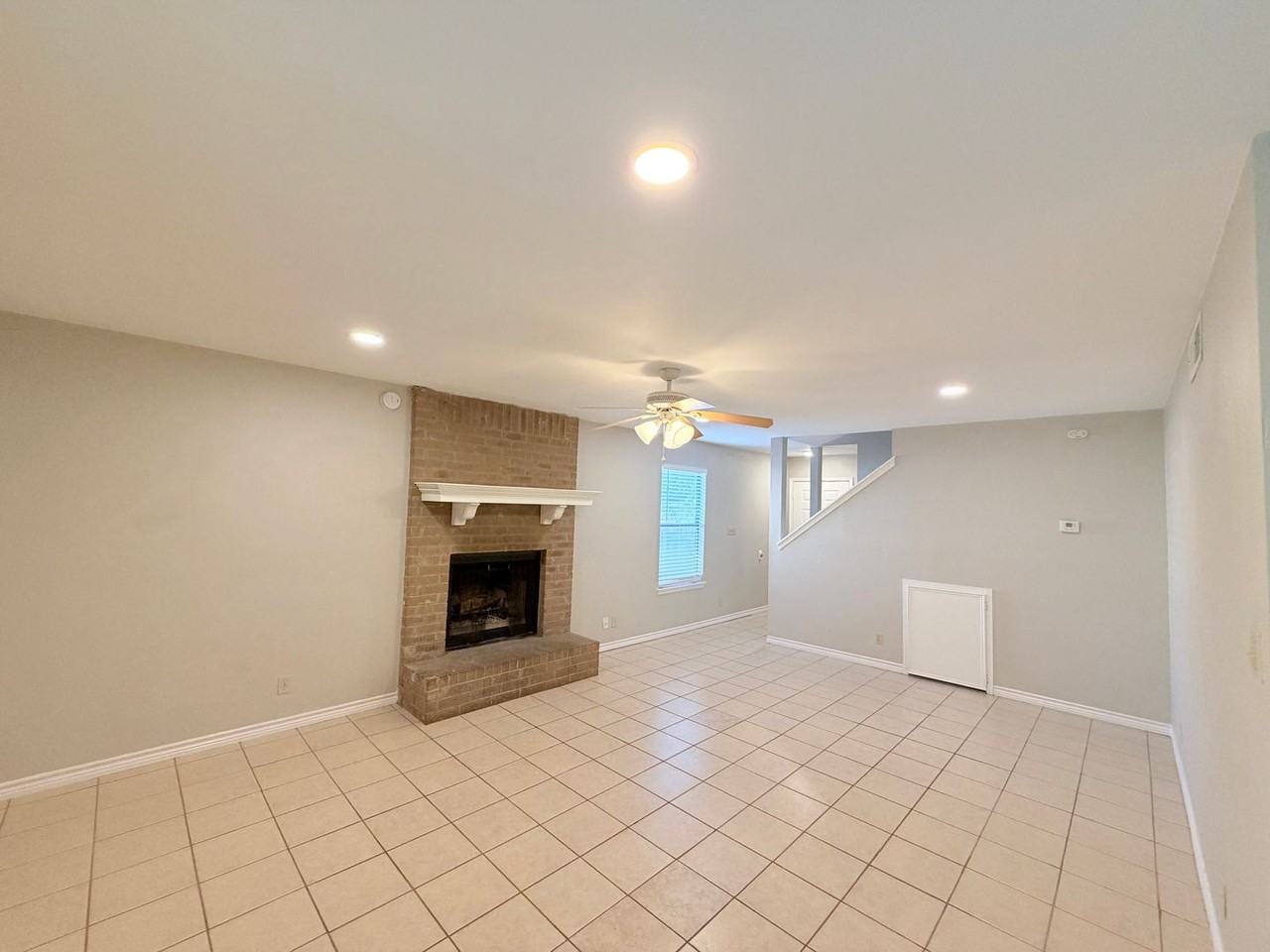 8806 Cainwood Ln - Photo 4 of 37