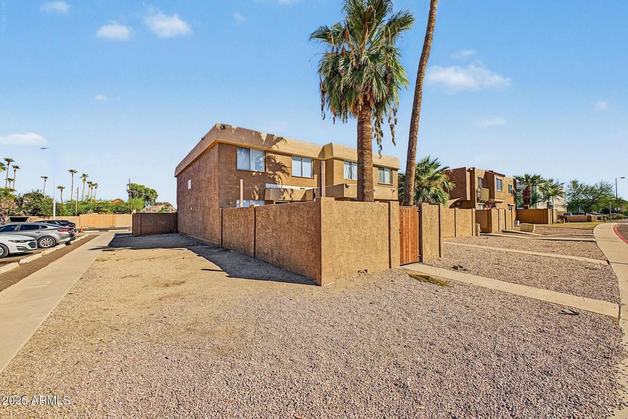 4701 E Pueblo Ave - Photo 2 of 15
