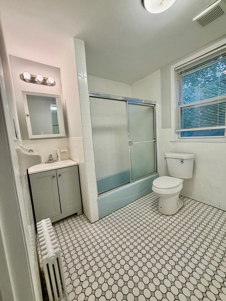 251 S 5th Ave - Photo 7 of 8