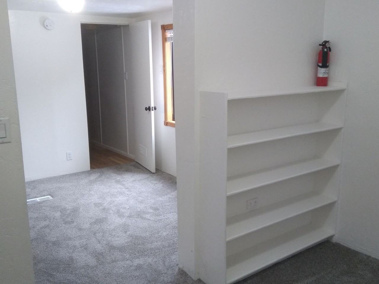 309 W Bonita St - Photo 5 of 30