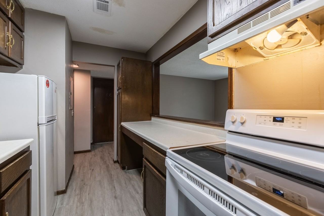 Oak Ridge Apartments in Millard - Photo 5 of 8