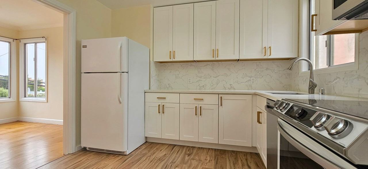 1895 16th Ave - Photo 7 of 47