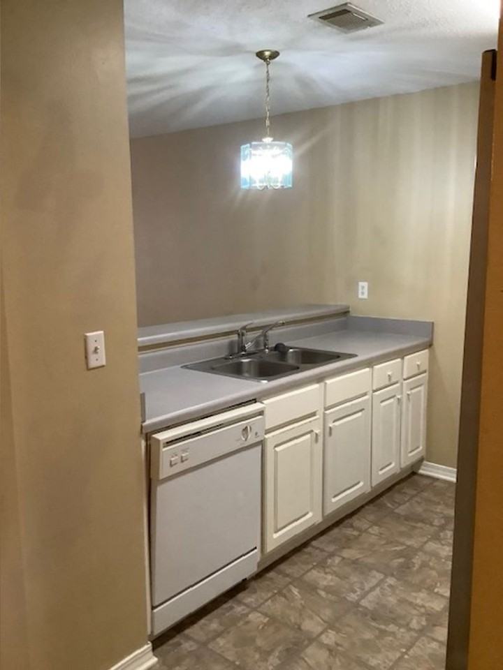 511 Keystone Rd - Photo 6 of 20
