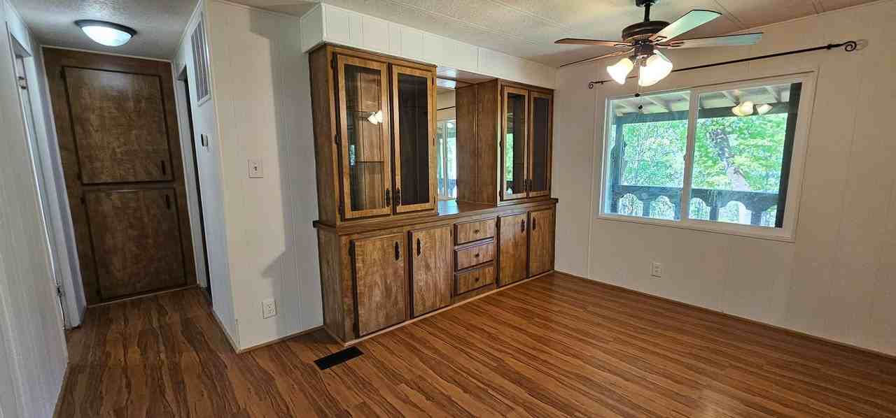 1824 Russell Rd - Photo 6 of 16