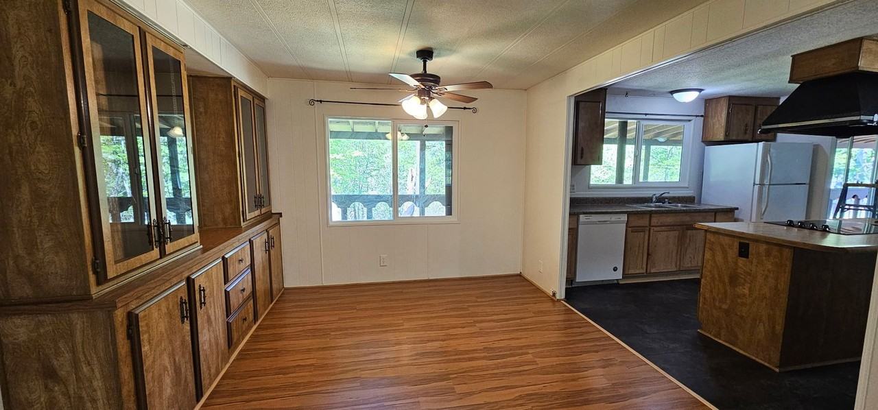 1824 Russell Rd - Photo 7 of 16