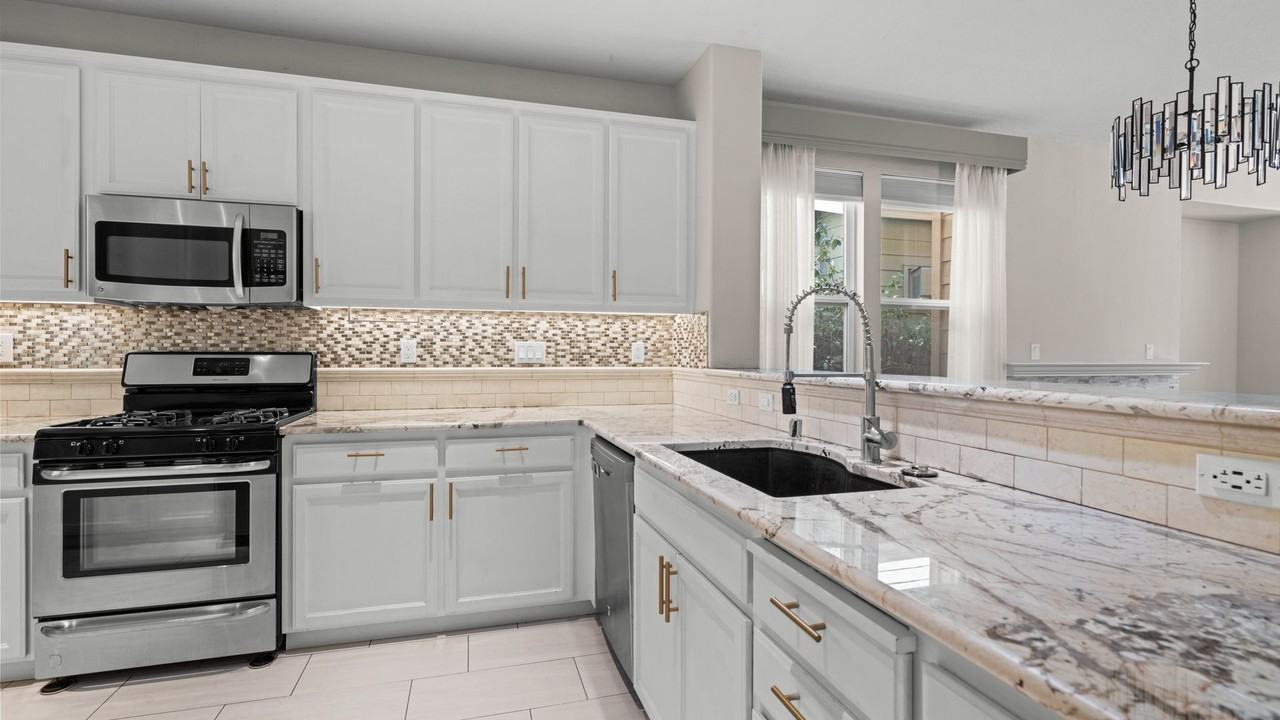 740 Harbor Park Dr - Photo 6 of 16