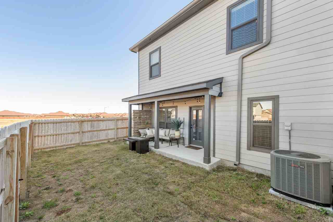 504 Momma Bear Dr - Photo 4 of 29
