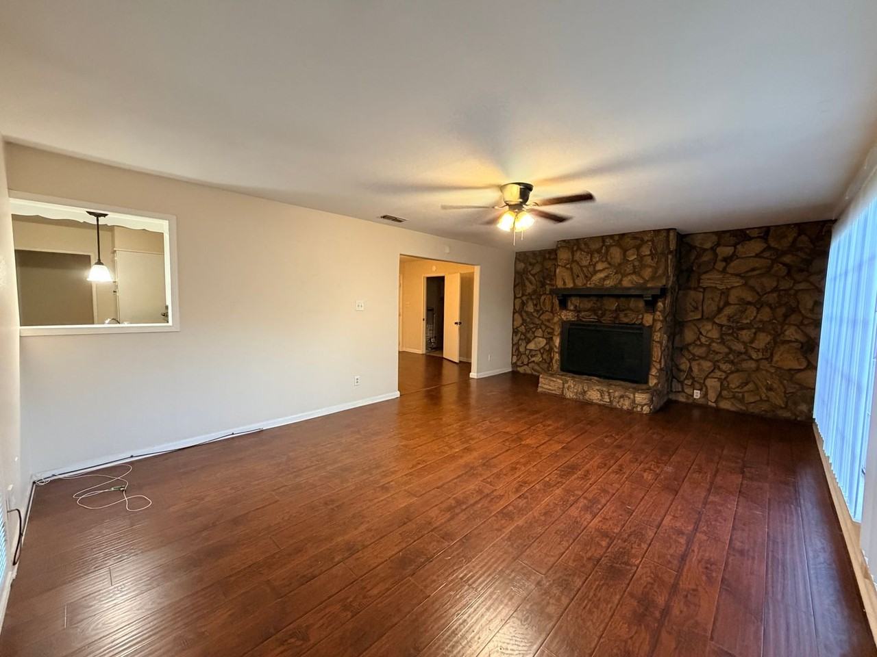 1401 Bellaire Blvd - Photo 6 of 13