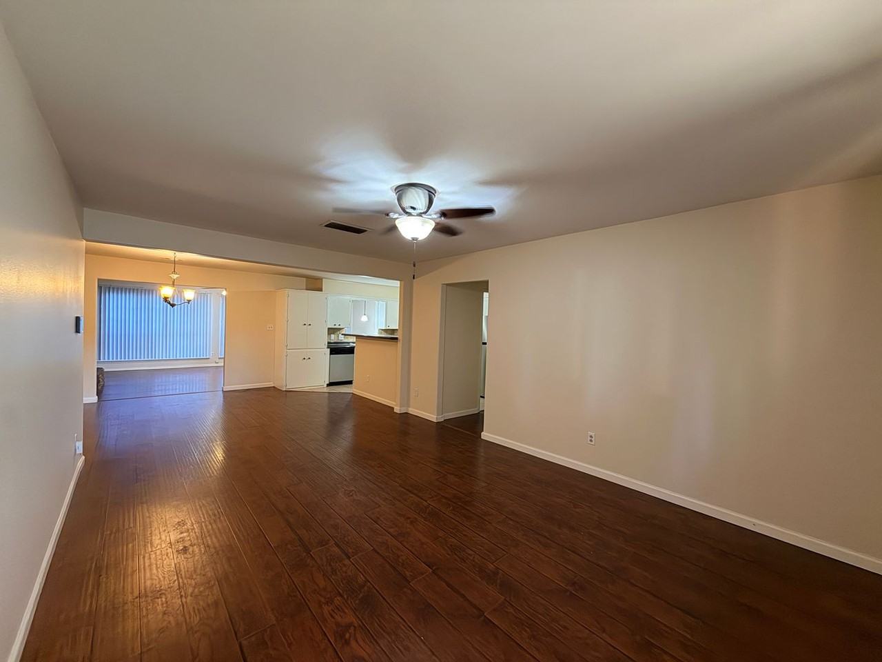 1401 Bellaire Blvd - Photo 7 of 13