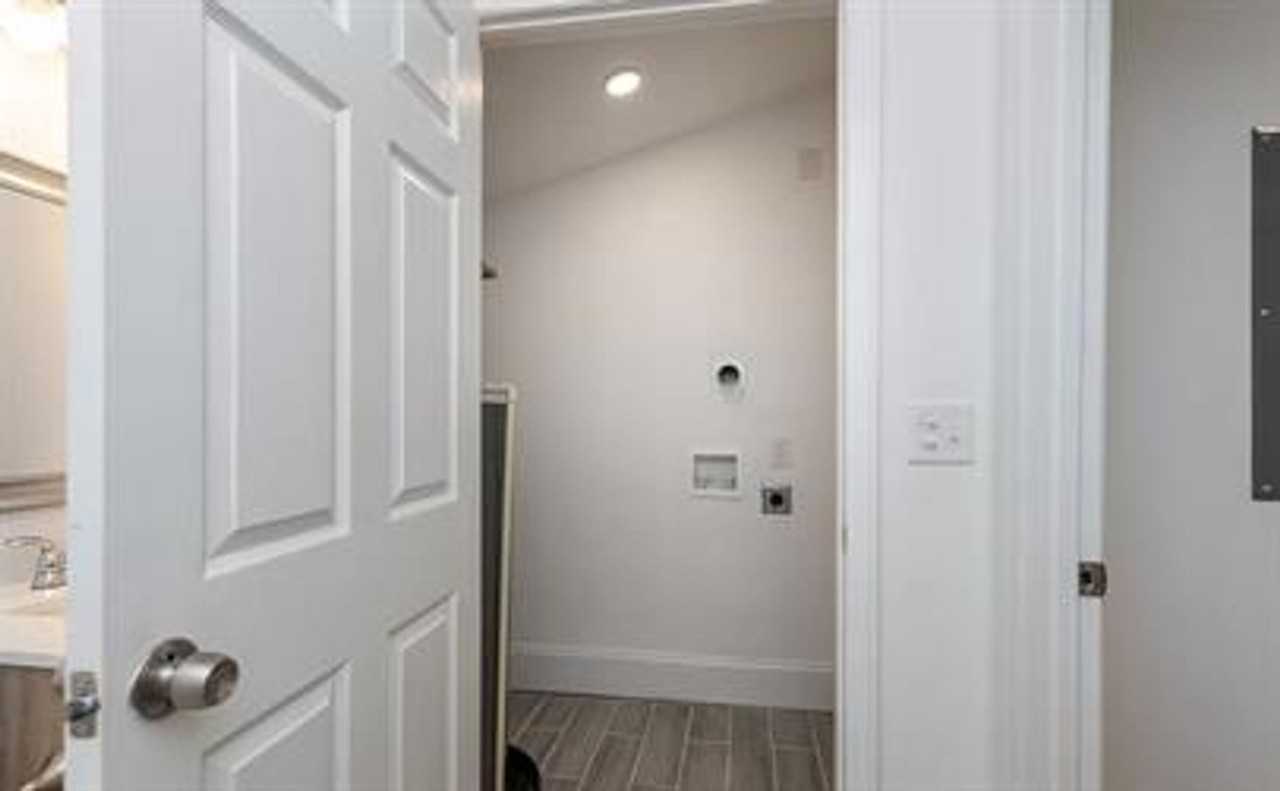 11 Judson Rd - Photo 5 of 18