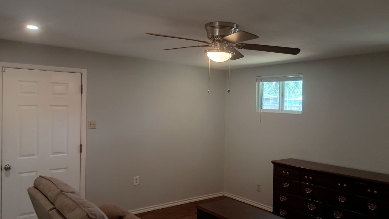 543 Congress Ave - Photo 5 of 30