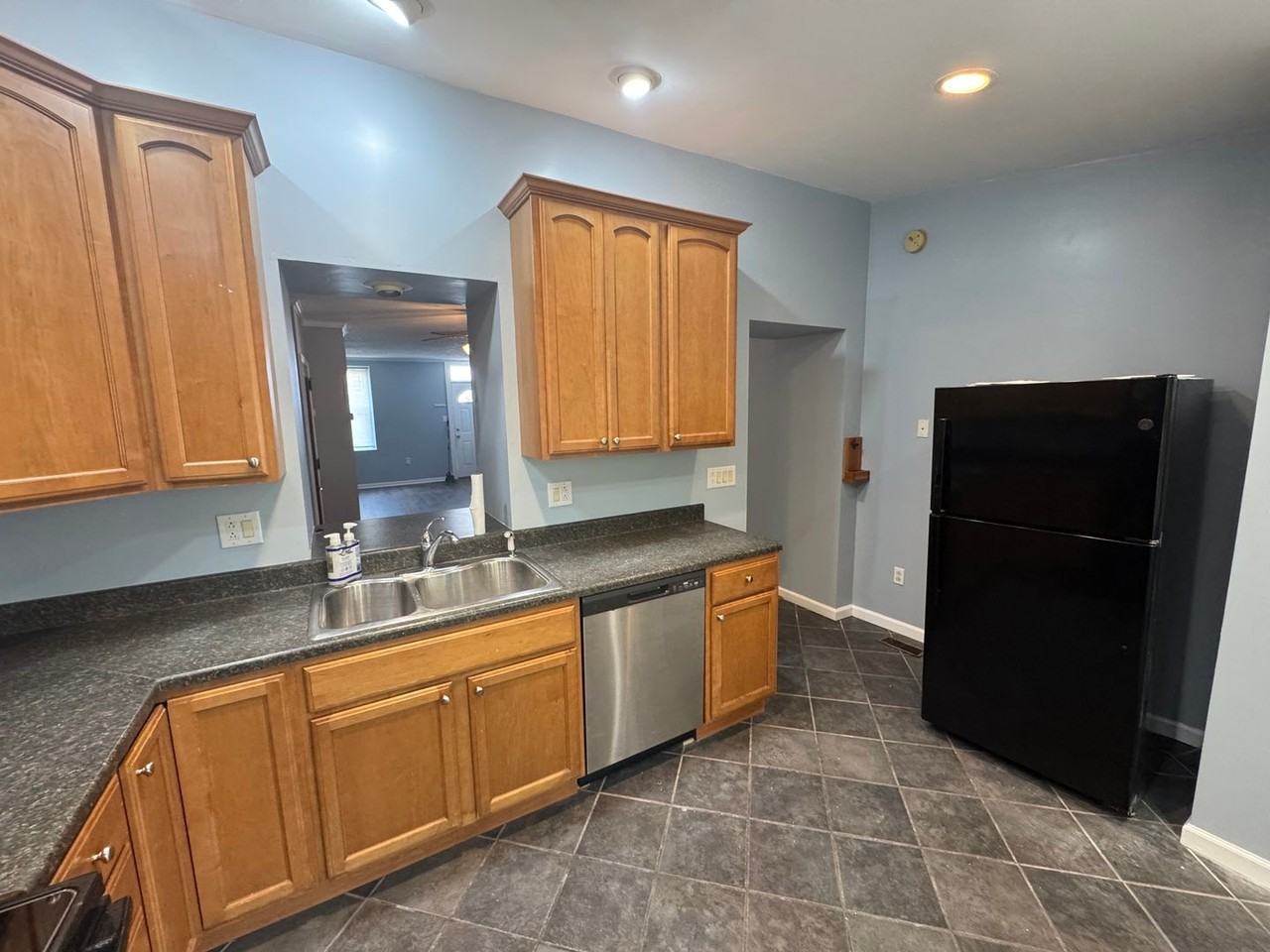 173 Markle St - Photo 4 of 18