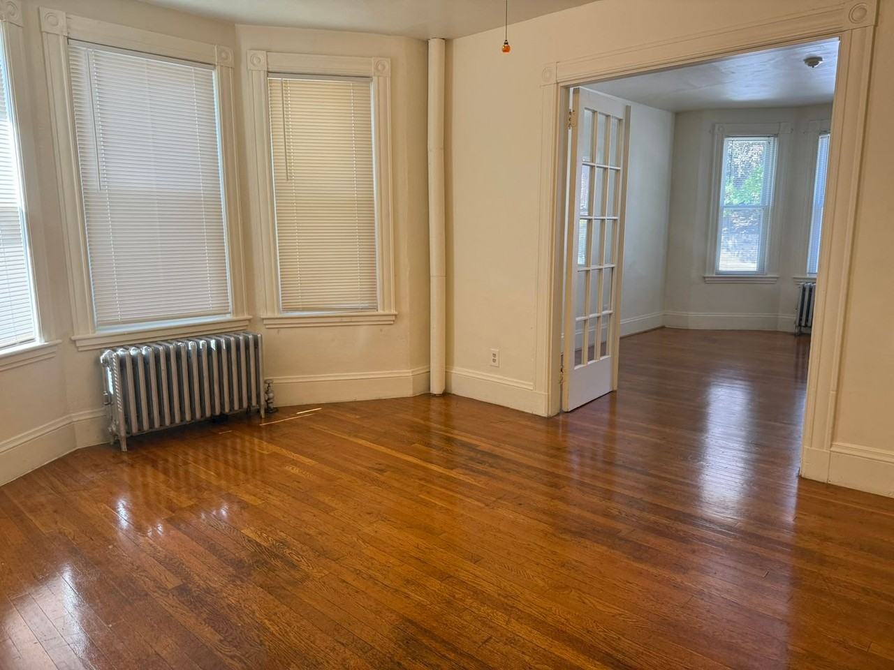 537 Mount Auburn St - Photo 5 of 13