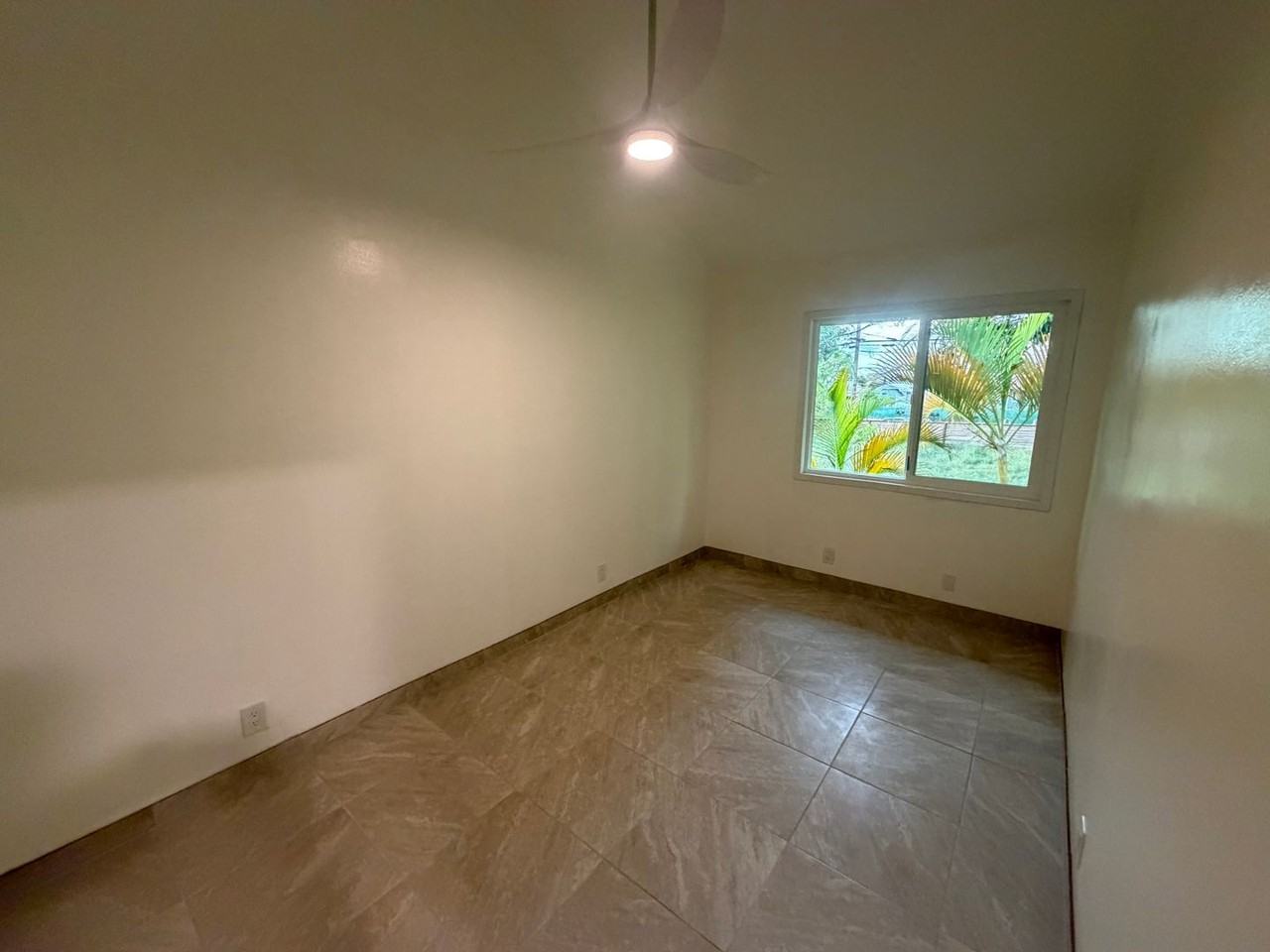 2065 Kanoe St - Photo 4 of 14