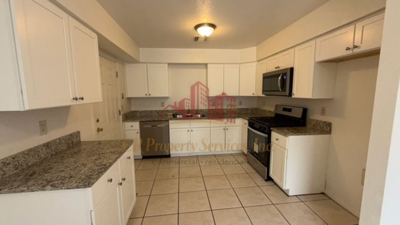 1724 Florence Ave - Photo 7 of 20
