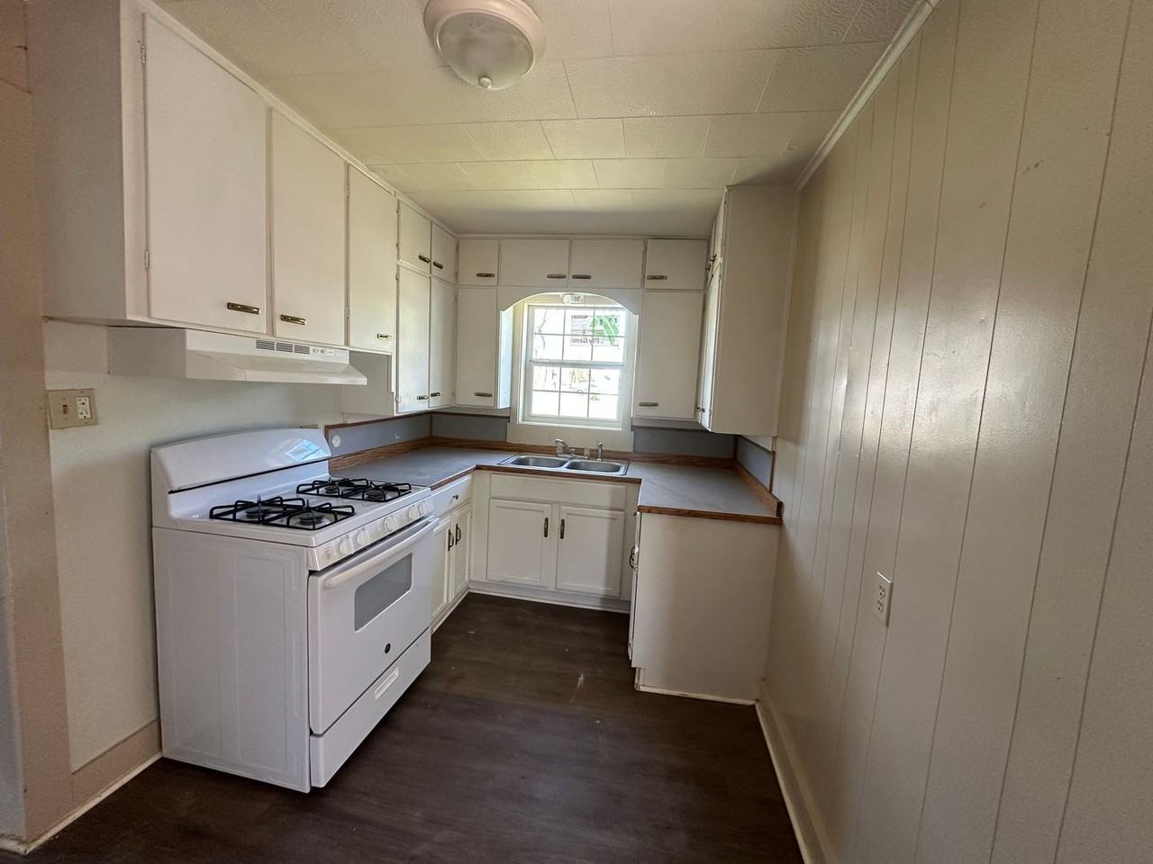 832 I St Nw - Photo 3 of 6