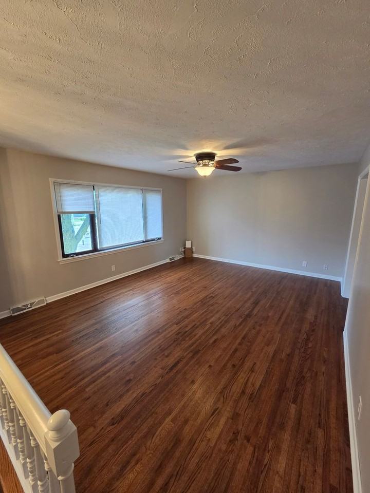4021 N 95th St - Photo 2 of 19
