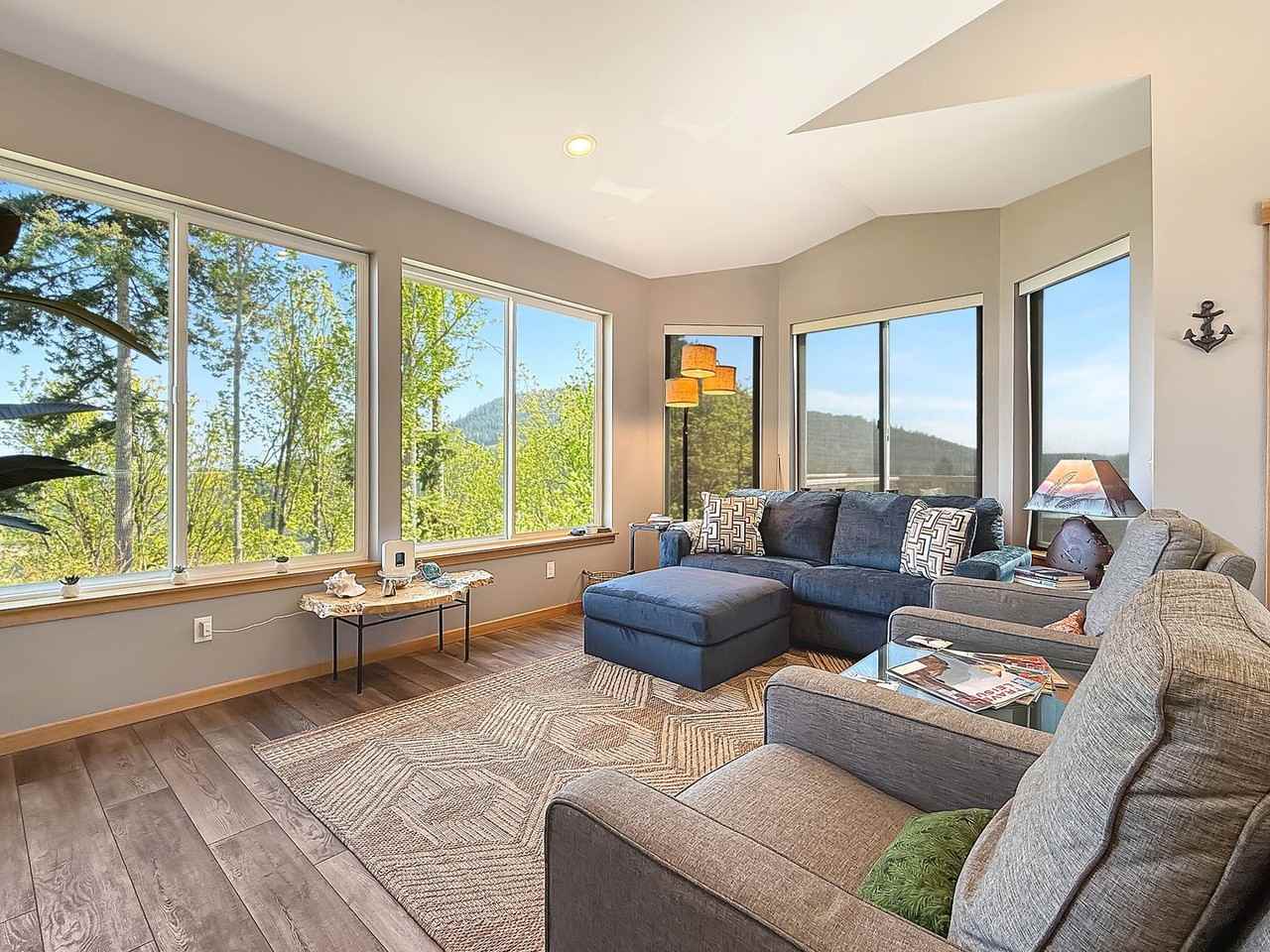 646 646 Crescent Bay Ln - Surf Eyrie - Photo 4 of 19