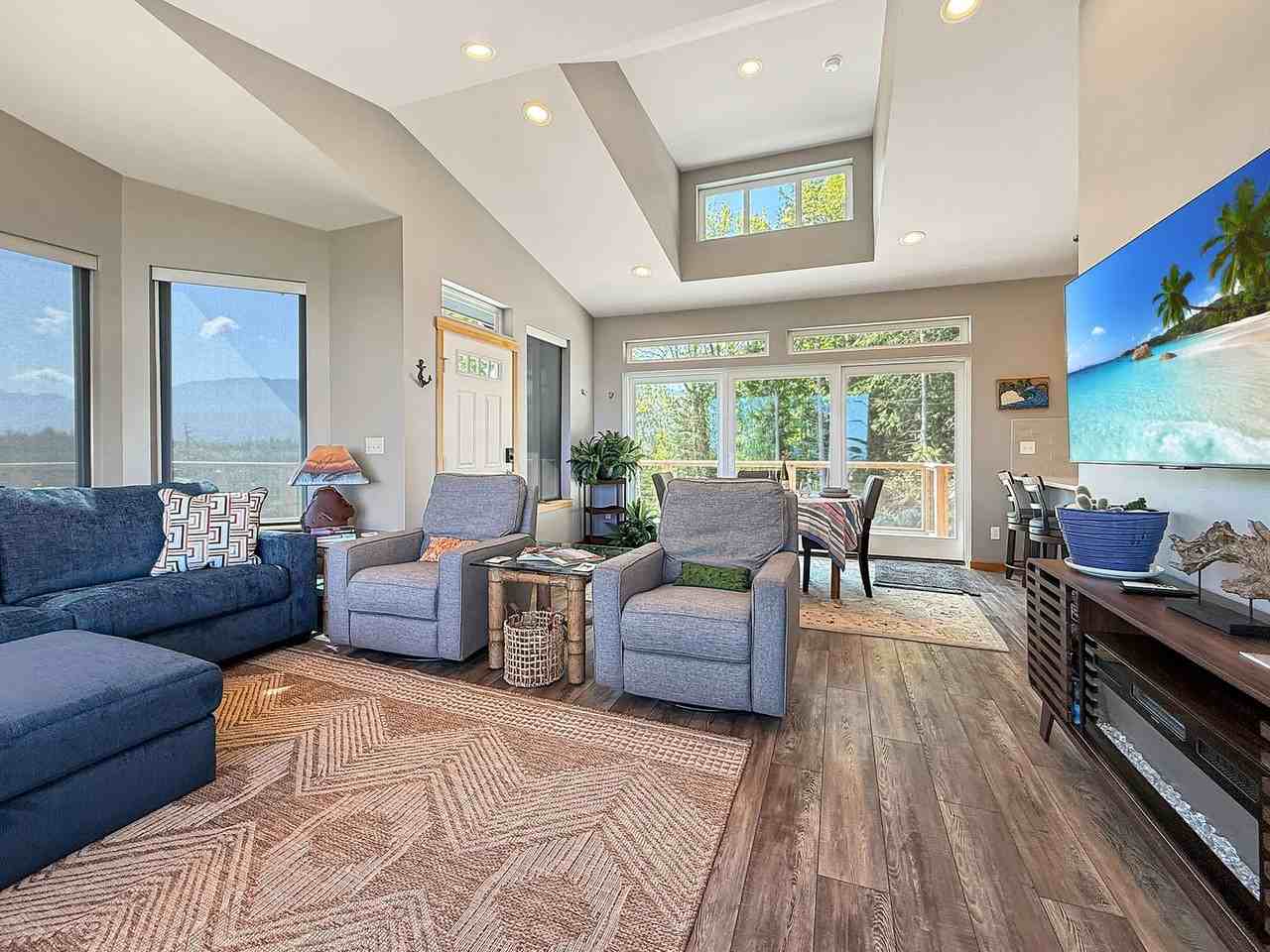 646 646 Crescent Bay Ln - Surf Eyrie - Photo 6 of 19