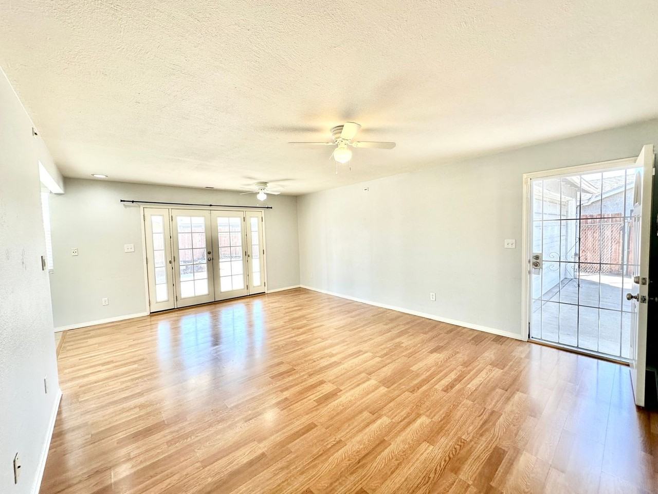 1339 Wilson Pl - Photo 4 of 43