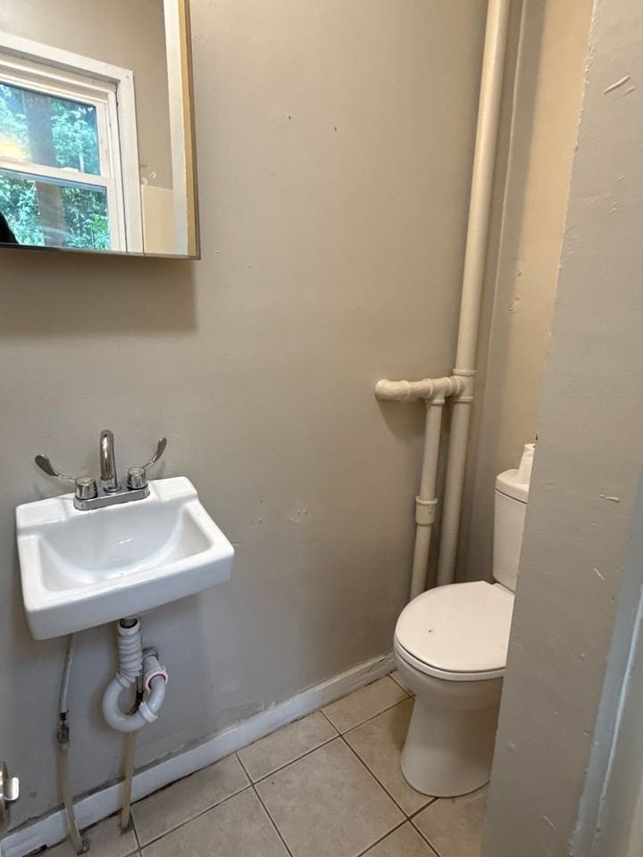 55 Blackhall St - Photo 6 of 8