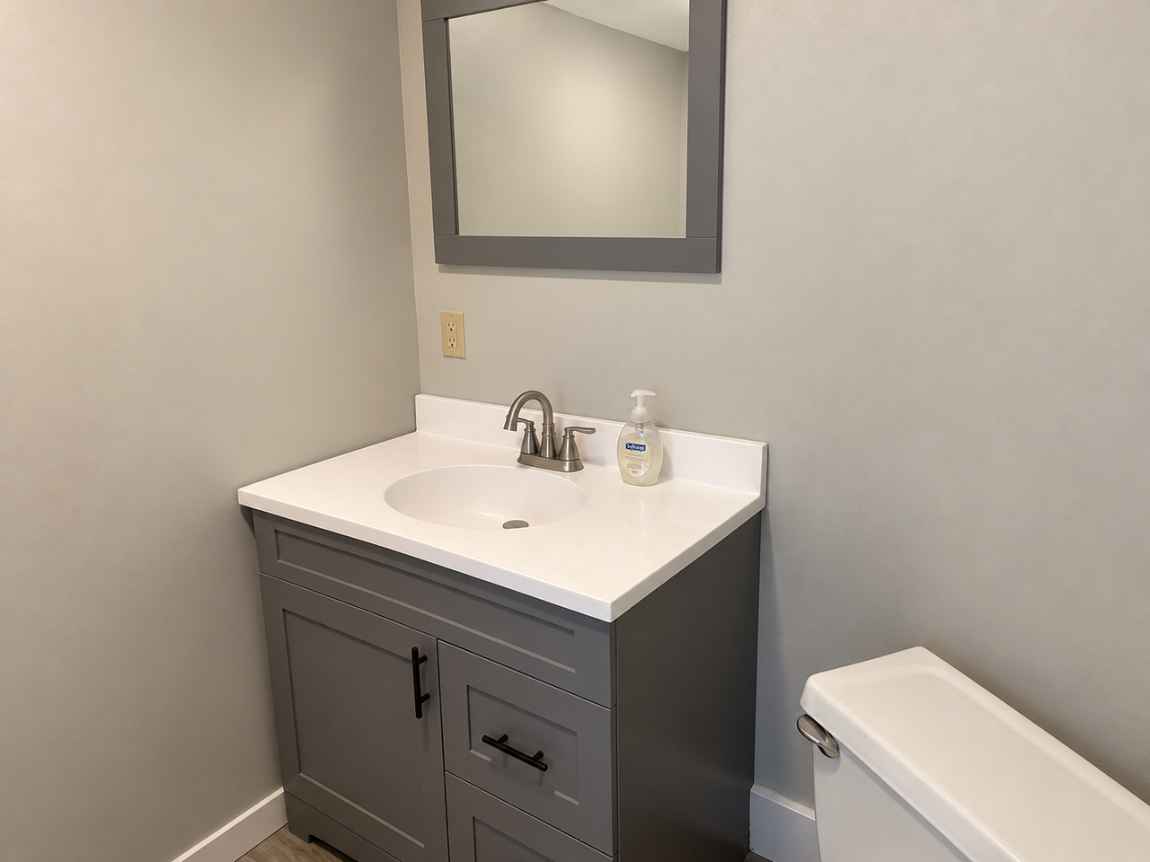 320 N Dodge St - Photo 5 of 14