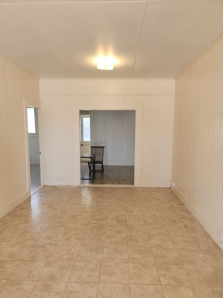 1932 Dole Street - Photo 7 of 26