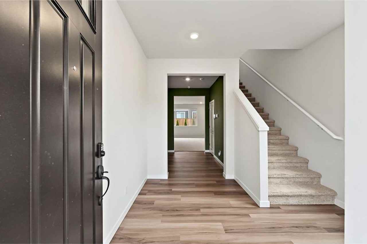 5362 Century Pl Ne - Photo 3 of 47
