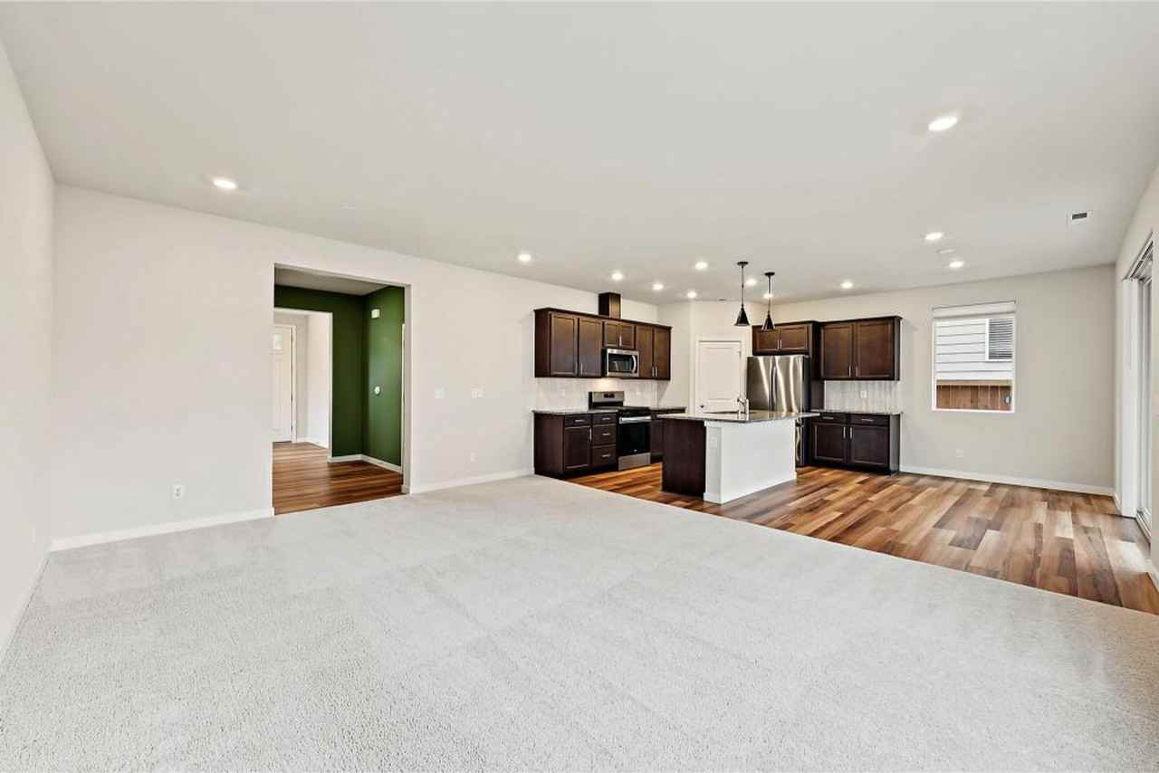 5362 Century Pl Ne - Photo 6 of 47