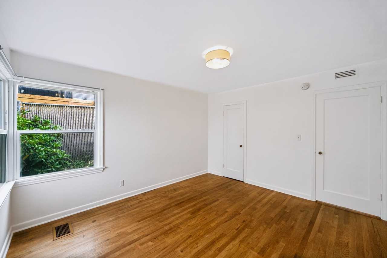 4141 Sw Ida St - Photo 5 of 17