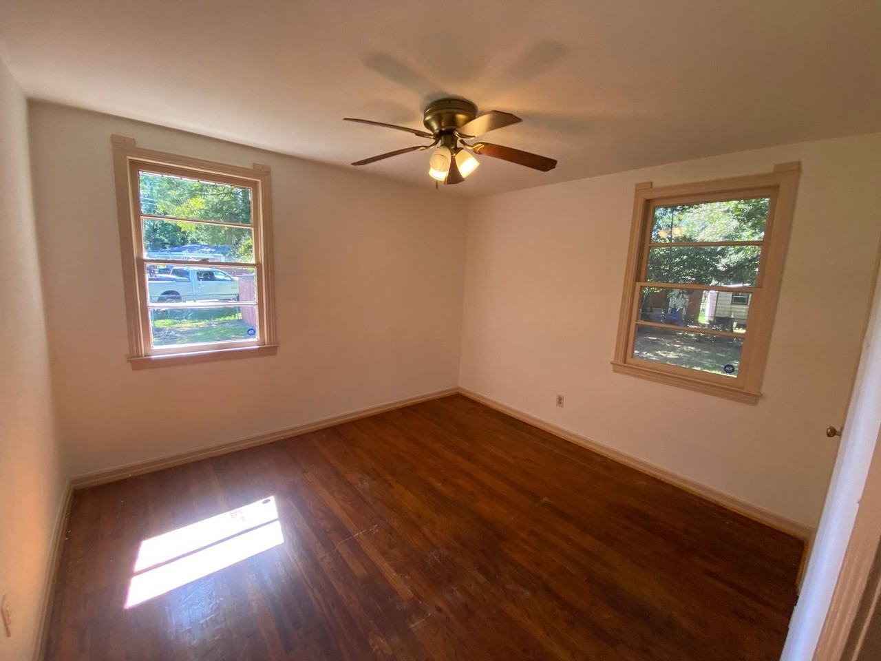 3068 Knox St - Photo 6 of 8