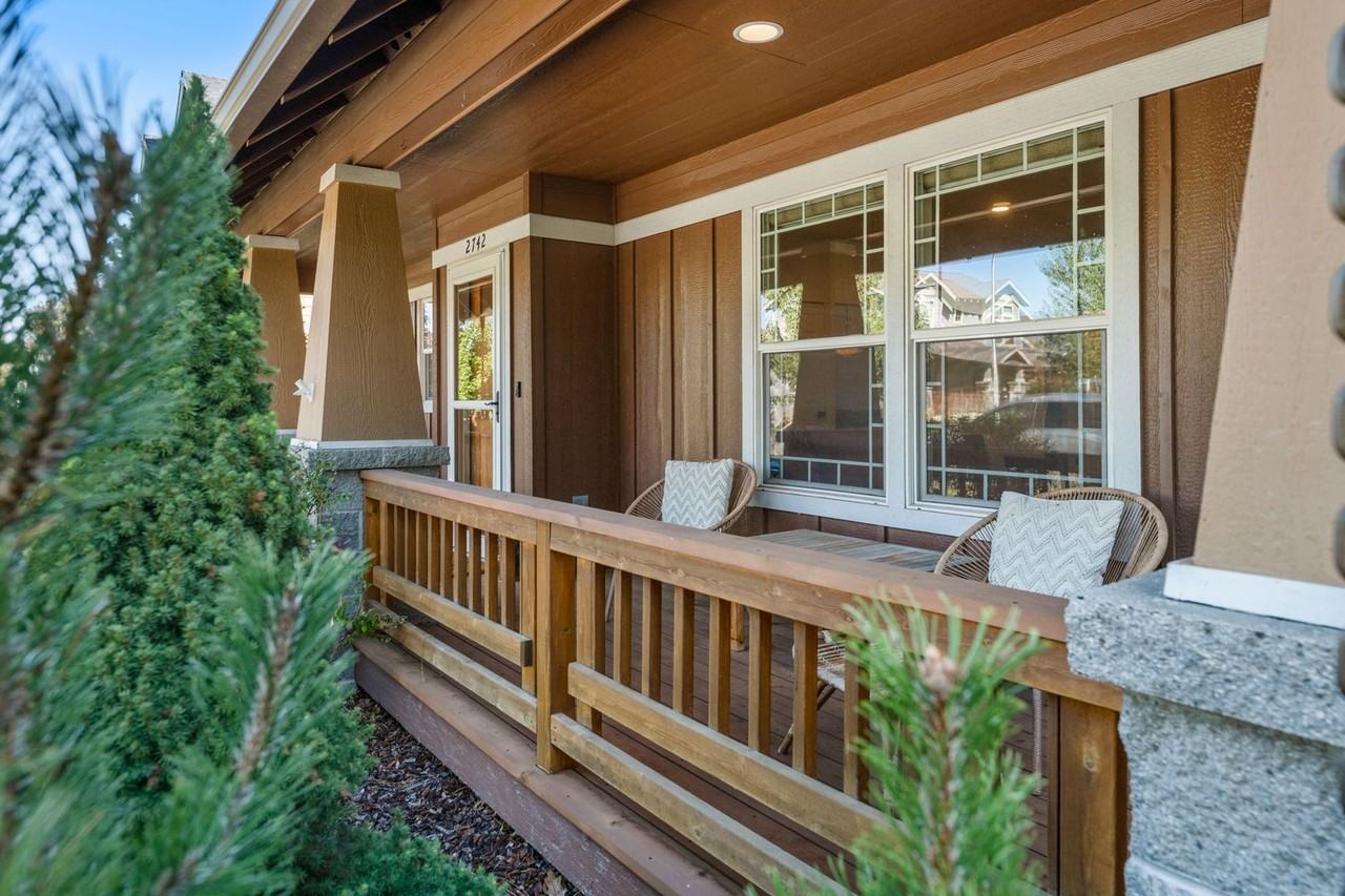 2742 Ne Great Horned Pl - Photo 7 of 49